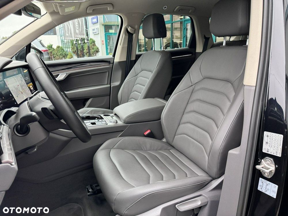 Volkswagen Touareg - 19
