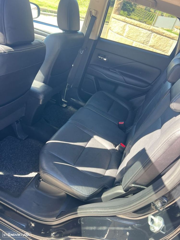 Mitsubishi Outlander 2.2 DI-D Intense - 15