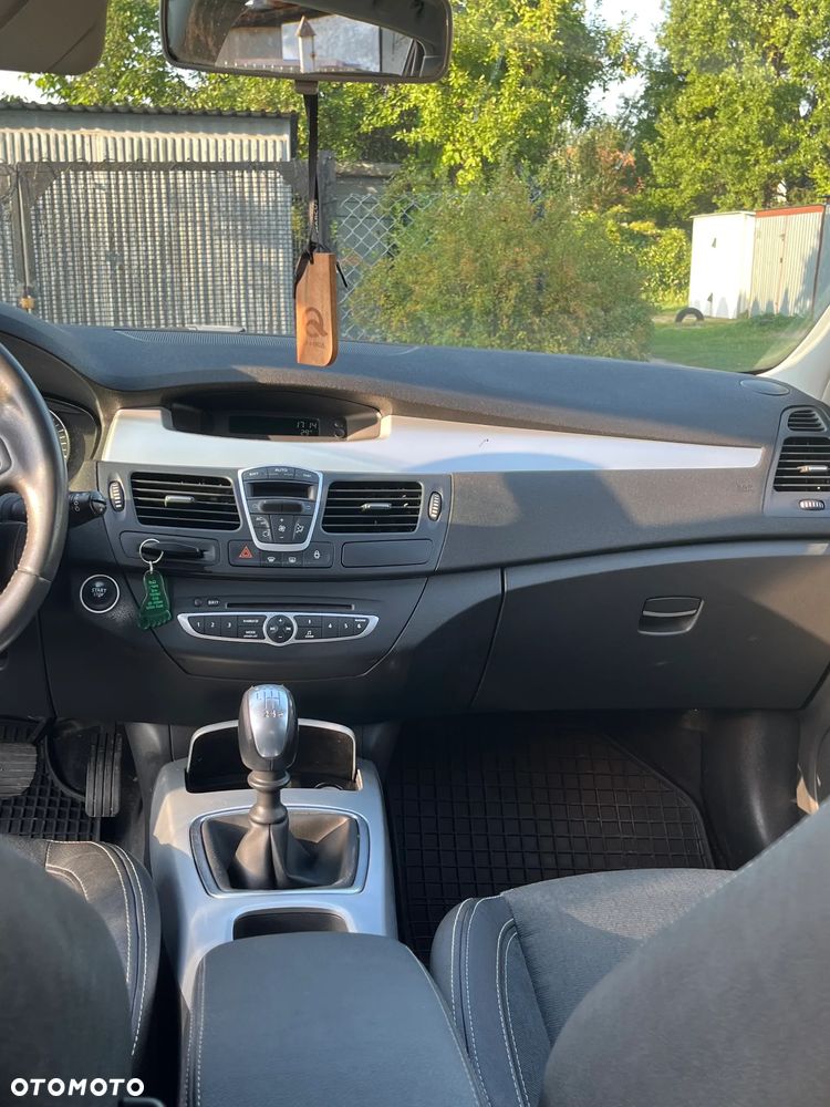 Renault Laguna 2.0 DCi Luxe Dynamiqe - 24