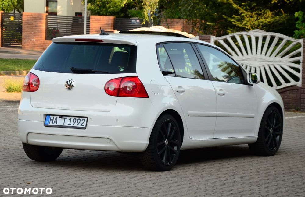 Volkswagen Golf - 11