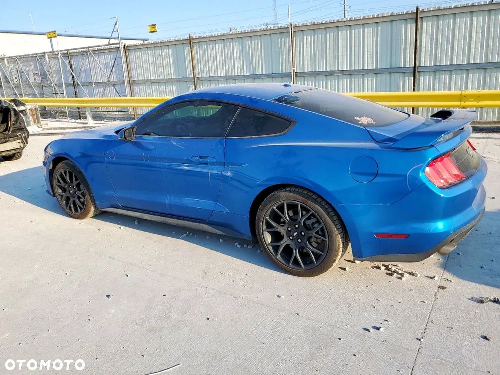 Ford Mustang - 3