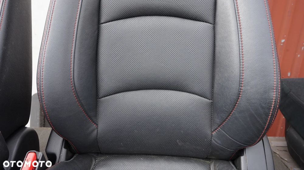 Mazda 3 BM oparcie lewe kierowcy skora 2013- - 1