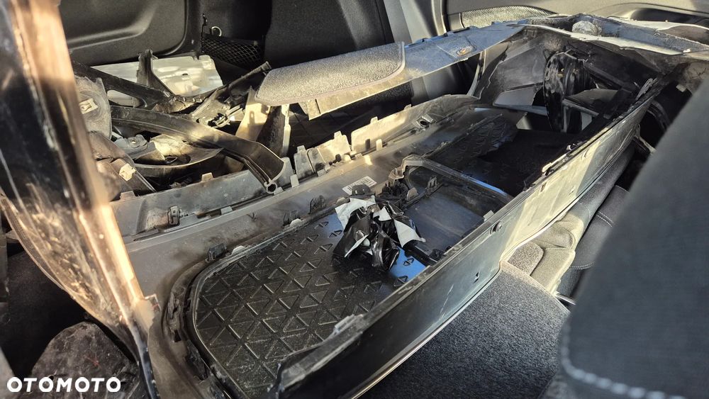 BMW iX1 eDrive20 - 16