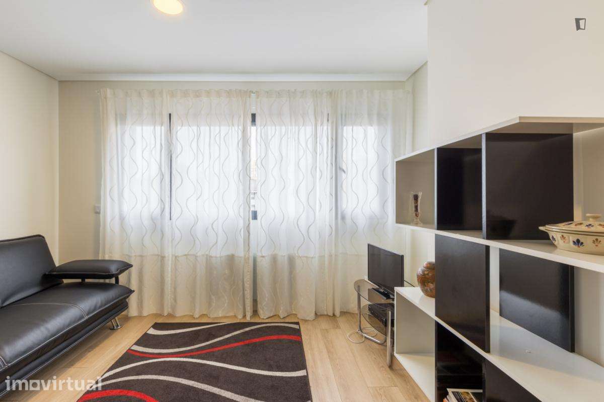 Apartamento com 1 quartos - localizado em Cedofeita Porto - Grande imagem: 4/15