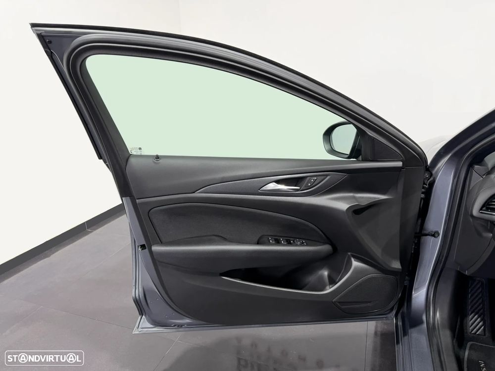 Opel Insignia Sports Tourer 1.5 D Business Edition - 17