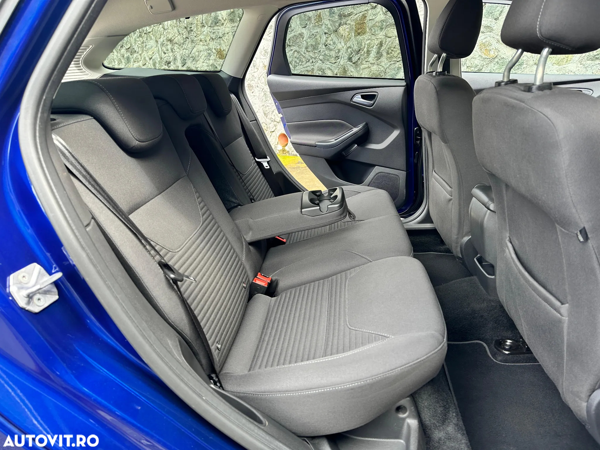 Ford Focus 1.5 EcoBlue Start-Stopp-System TITANIUM - 24