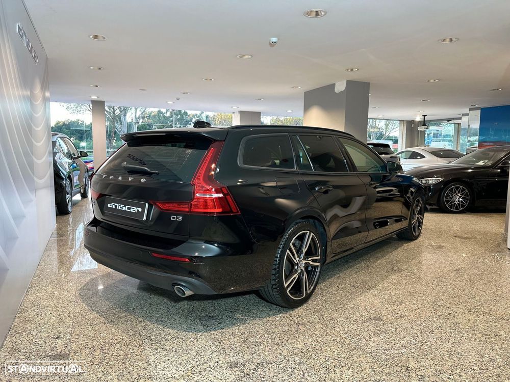 Volvo V60 2.0 D3 Momentum Geartronic - 26
