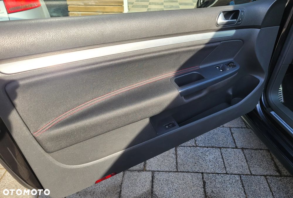 Volkswagen Golf 2.0 GTI - 7