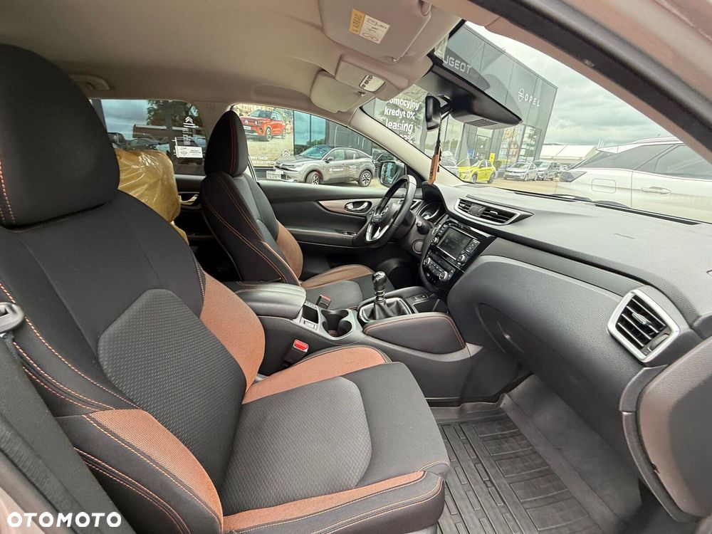 Nissan Qashqai 1.3 DIG-T N-Connecta - 17