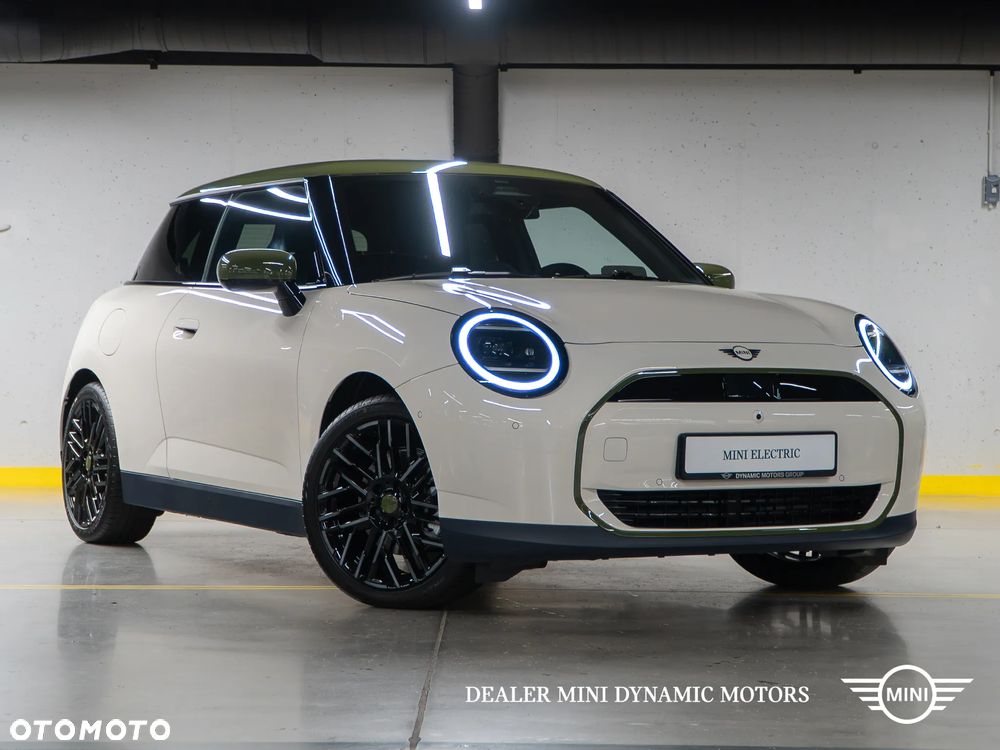MINI Cooper E Paul Smith Edition Trim - 4