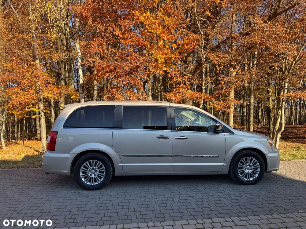 Chrysler Town & Country 3.6 Touring - 3