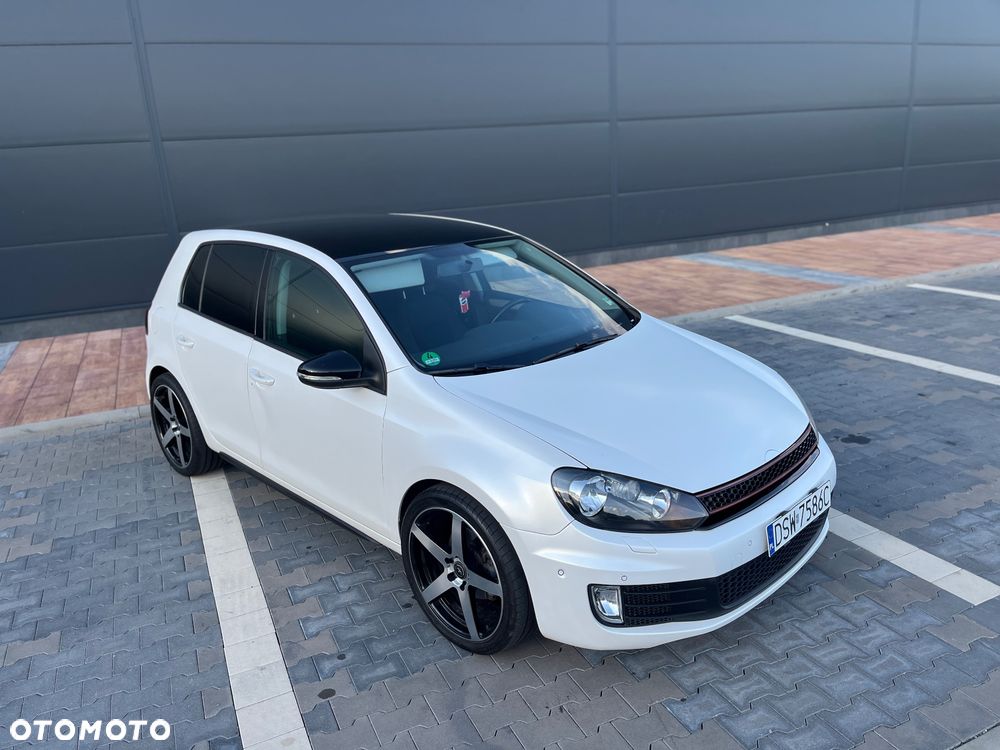 Volkswagen Golf - 1