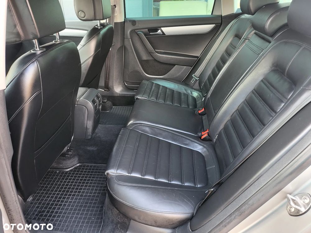 Volkswagen Passat Alltrack - 12