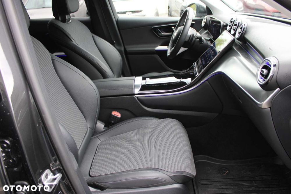 Mercedes-Benz GLC - 27