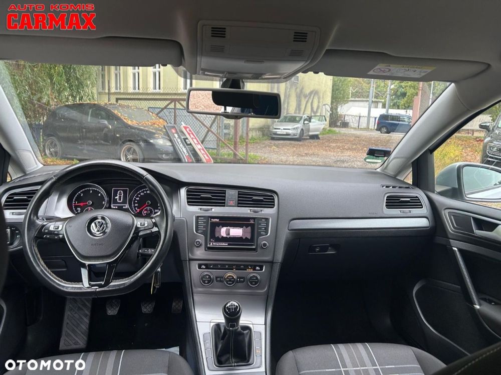 Volkswagen Golf - 26