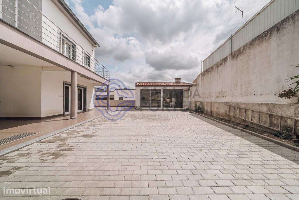 Moradia isolada T5 c/logradouro e garagem - Algueirão Mem Martins, Sin - Grande imagem: 5/55
