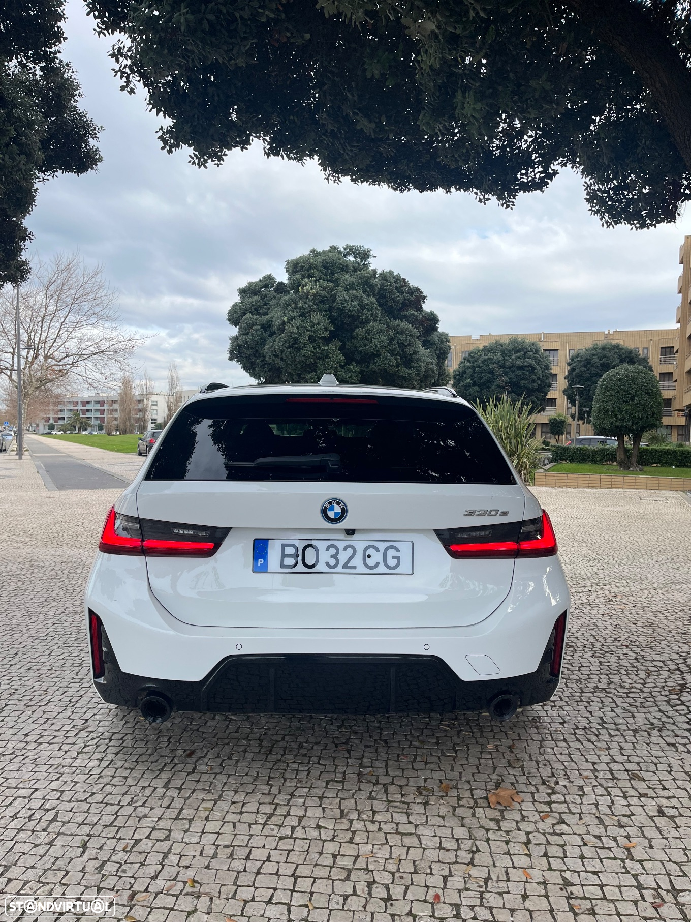 BMW 330 e Touring Pack Desportivo M Auto - 8