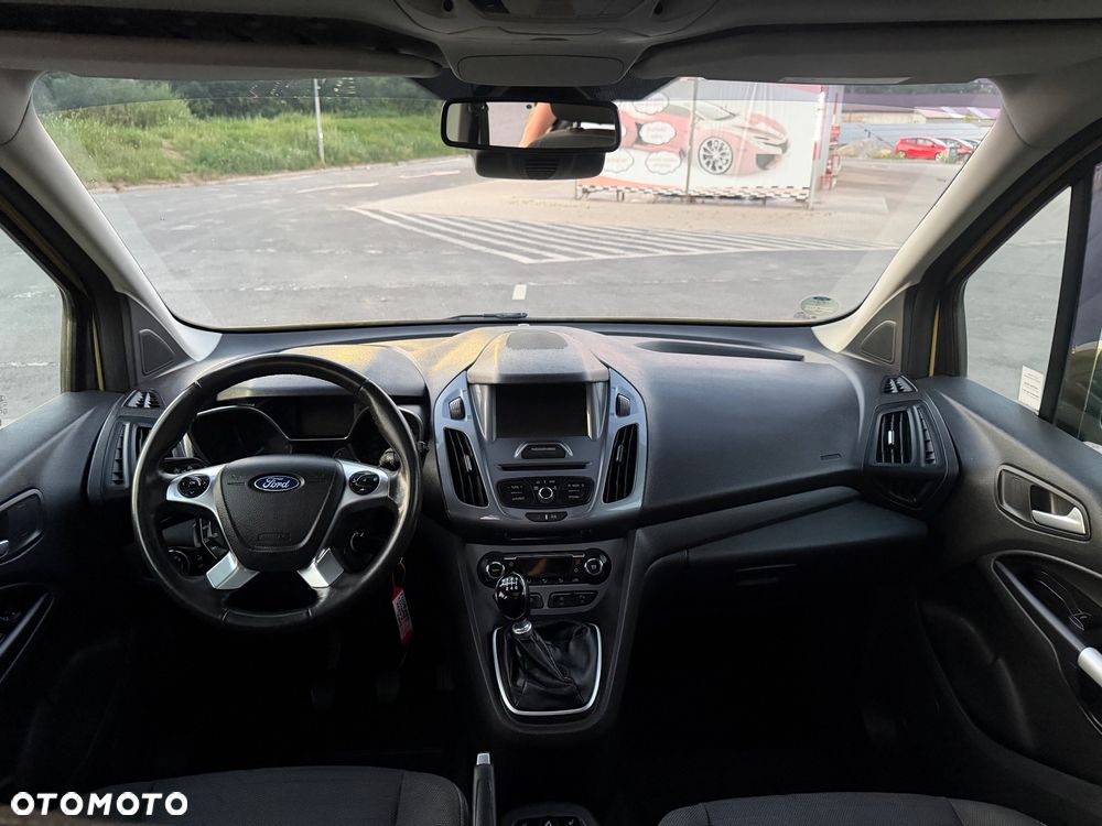 Ford Tourneo Connect - 19