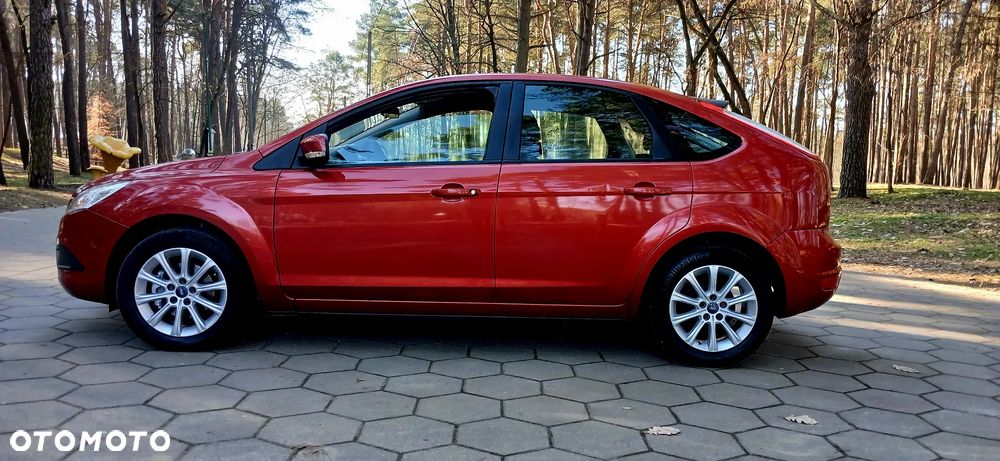 Ford Focus 1.6 16V Ghia - 11