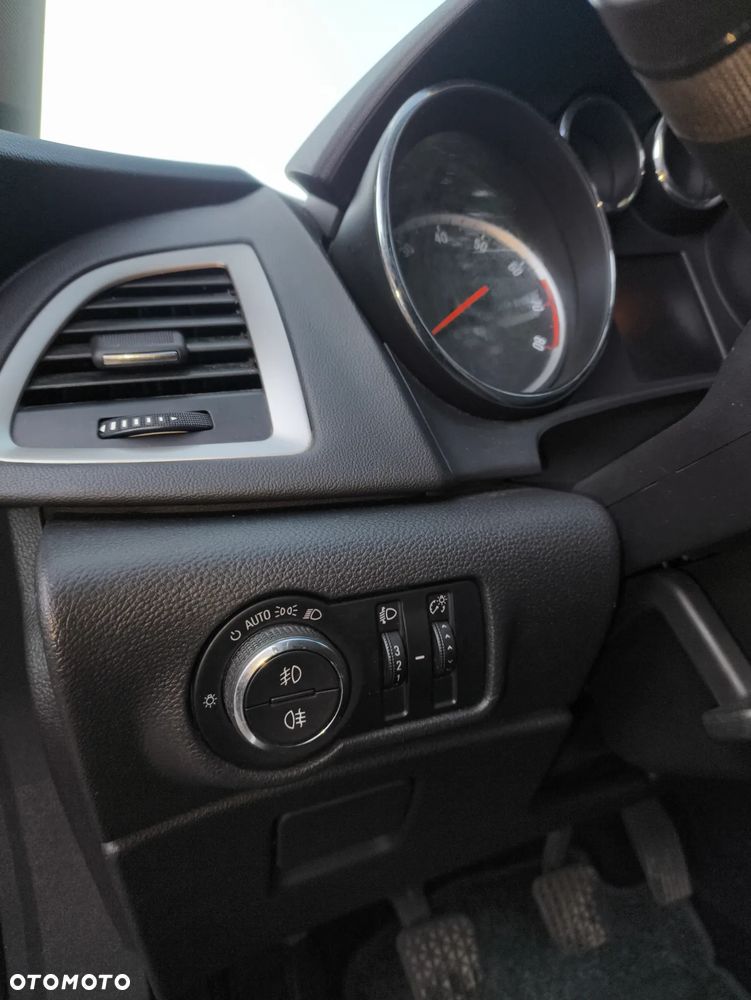 Opel Astra 1.6 Cosmo - 22
