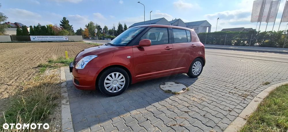 Suzuki Swift 2007 photo 2
