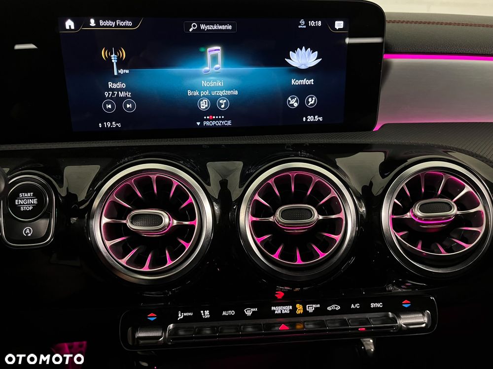 Mercedes-Benz CLA 250 4Matic 7G-DCT AMG Line - 24
