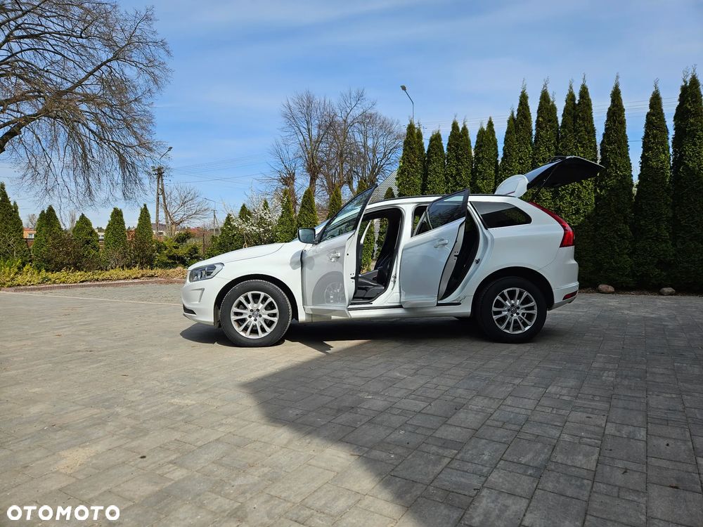 Volvo XC 60 D4 Momentum - 11