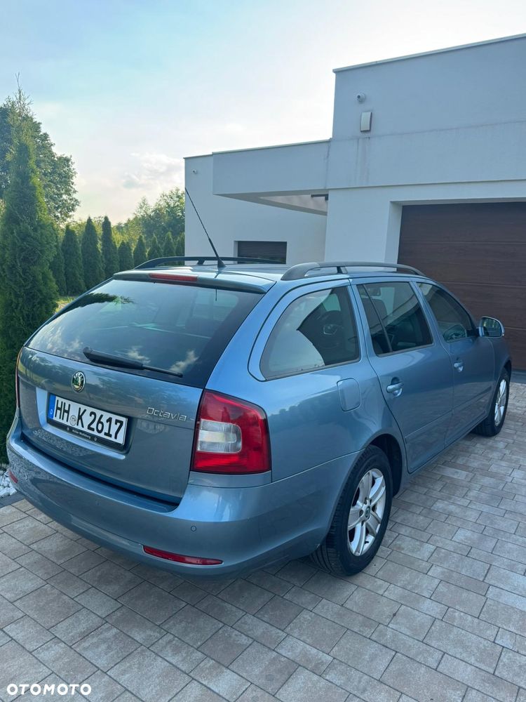 Skoda Octavia 1.6 TDI DPF Ambition - 9