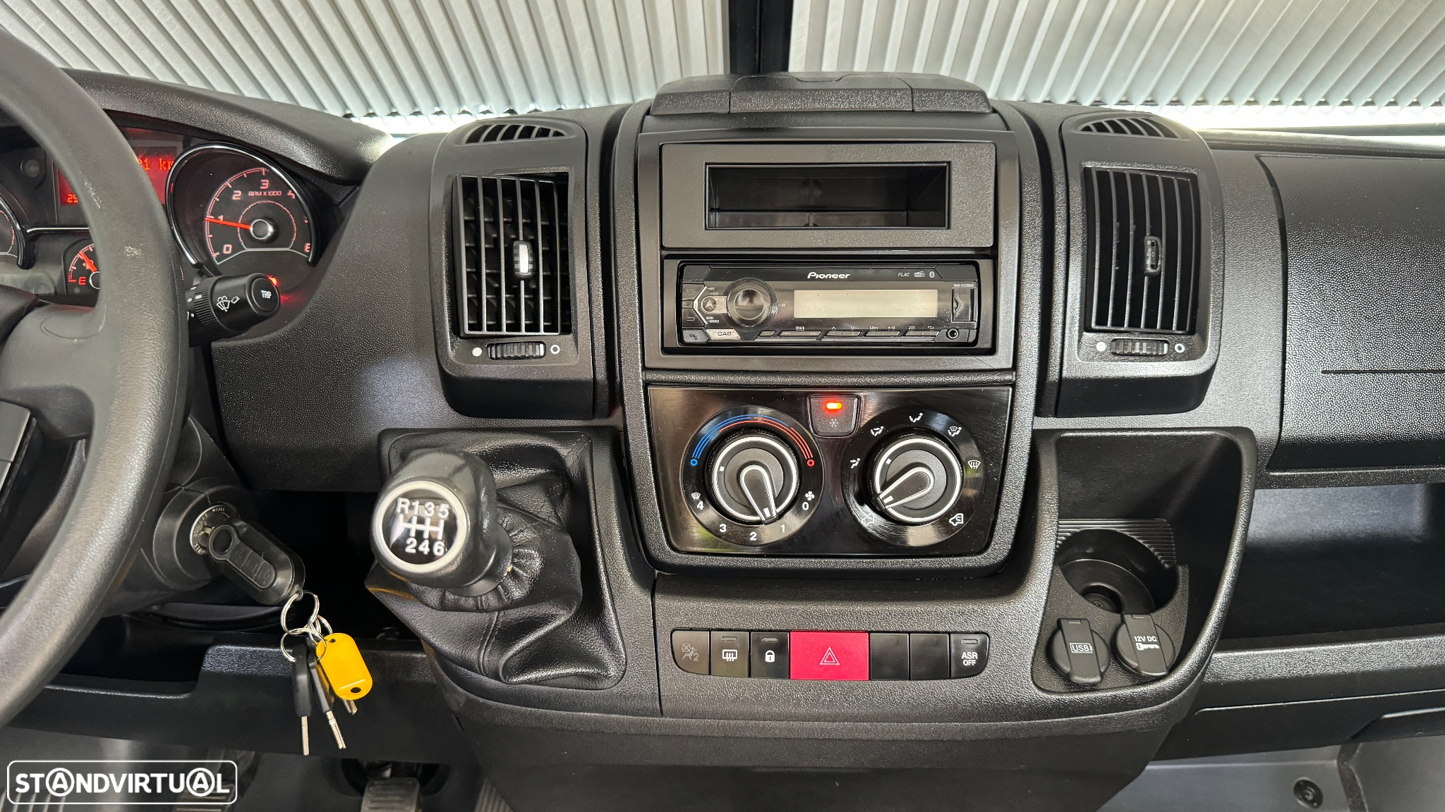 Fiat Ducato Autocaravana 4 lugares - 23