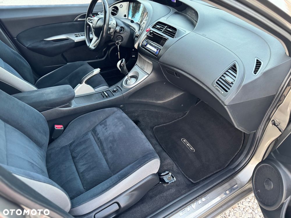 Honda Civic 1.8i-VTEC Type S - 10