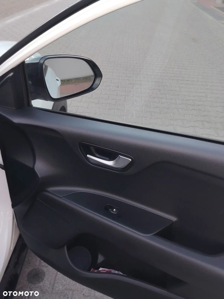 Kia Stonic 1.2 L - 17