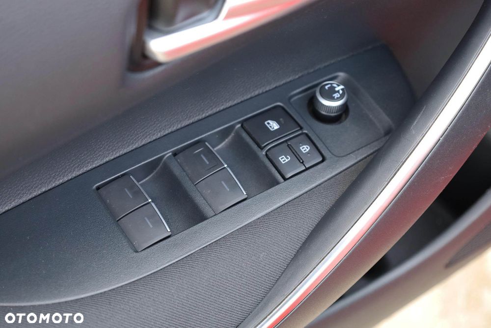 Toyota Corolla 1.8 Hybrid GPF Comfort - 29