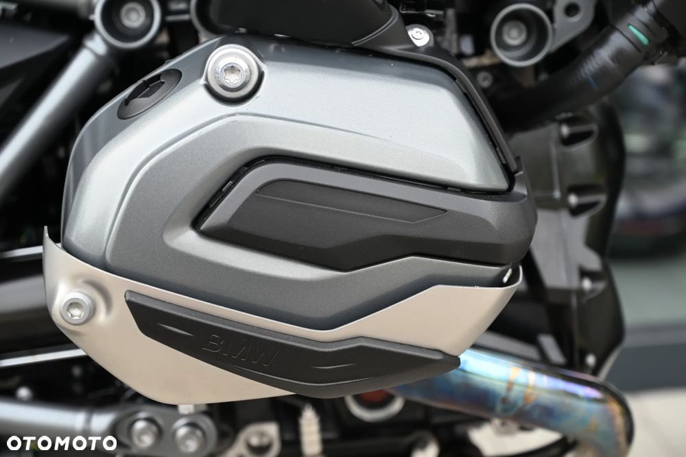 BMW R - 8