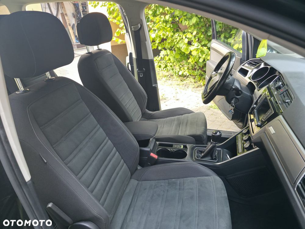 Volkswagen Touran 2.0 TDI BMT Comfortline - 5