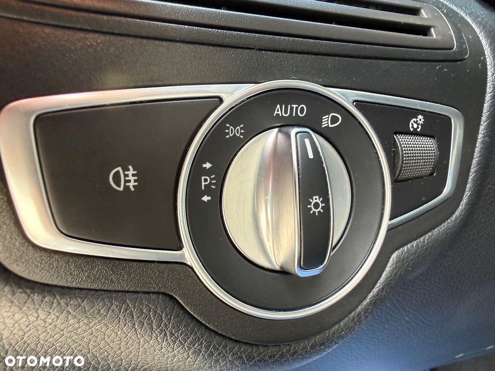 Mercedes-Benz Klasa C 200 d 9G-TRONIC - 21
