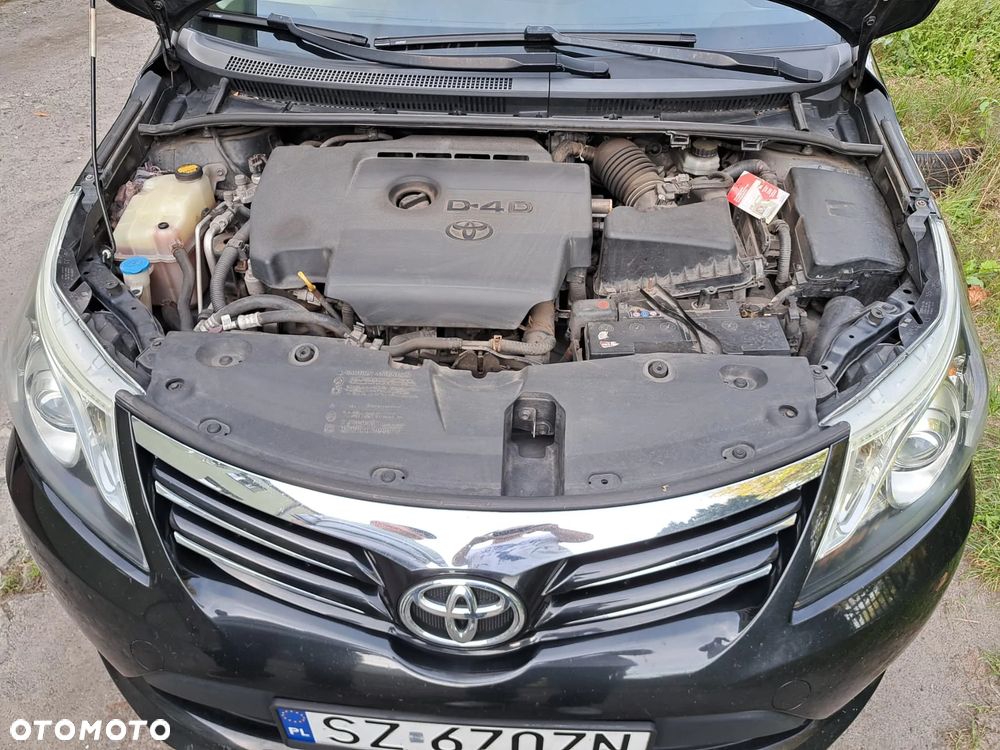 Toyota Avensis - 8