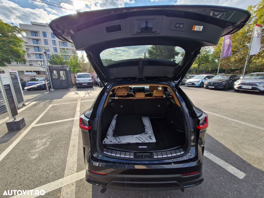 Lexus Seria NX - 24