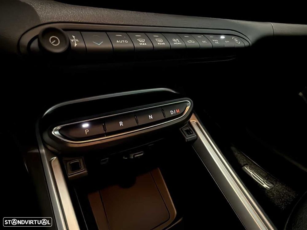 Jeep Avenger 1.2 e-Hybrid Altitude DCT - 16