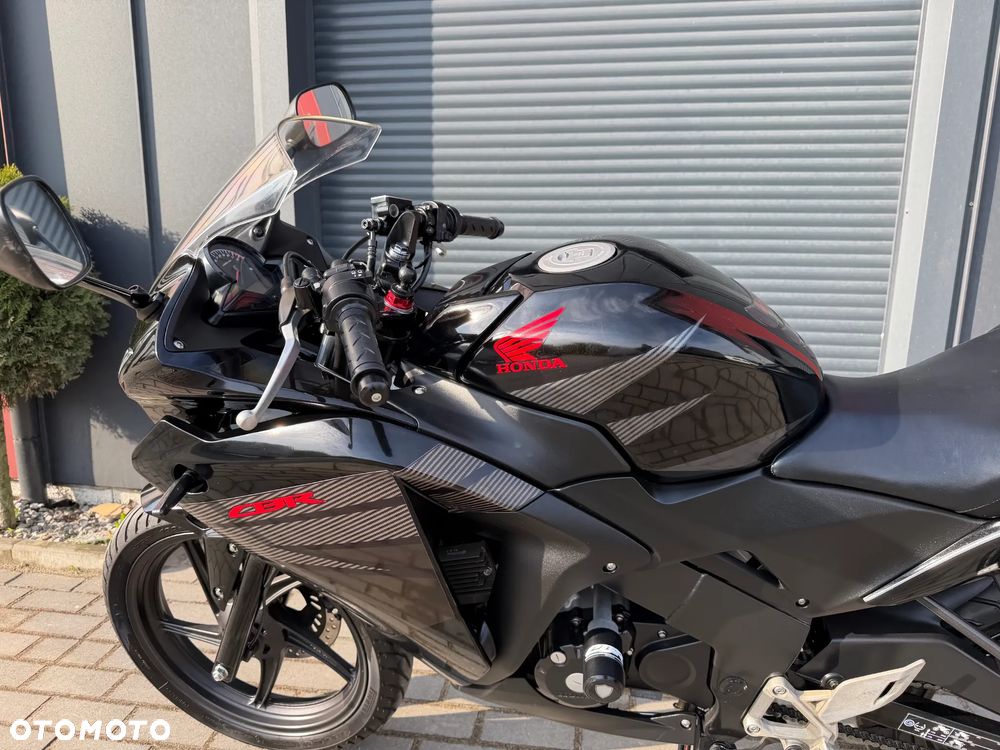 Honda CBR - 27