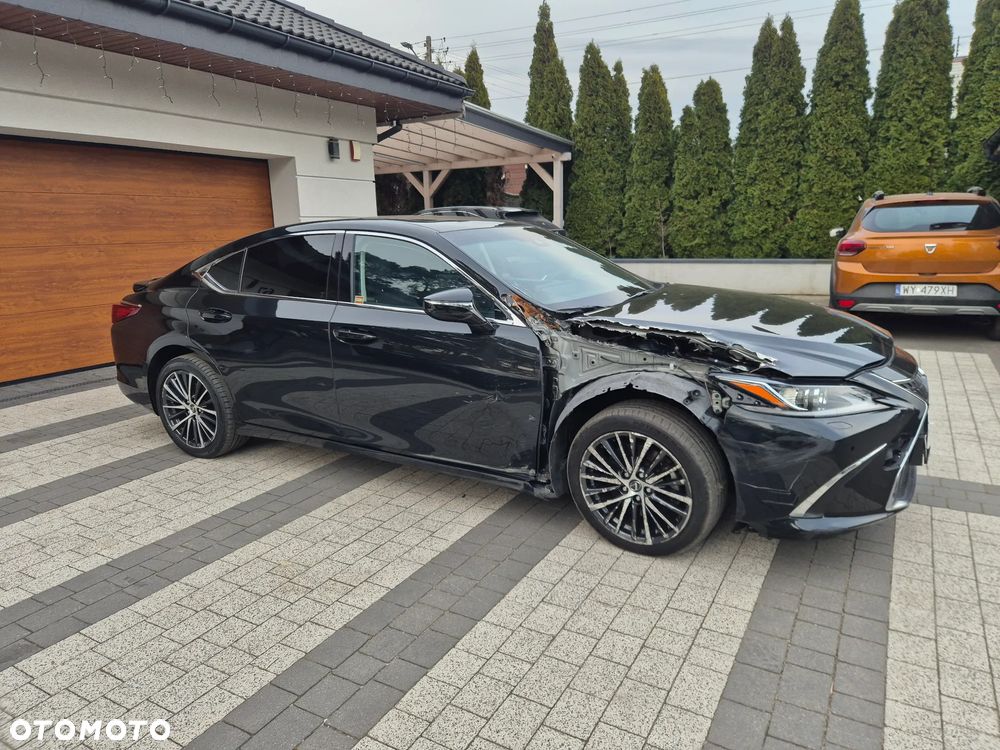 Lexus ES 300h Prestige - 8