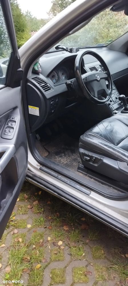 Volvo XC 90 D5 Momentum - 4