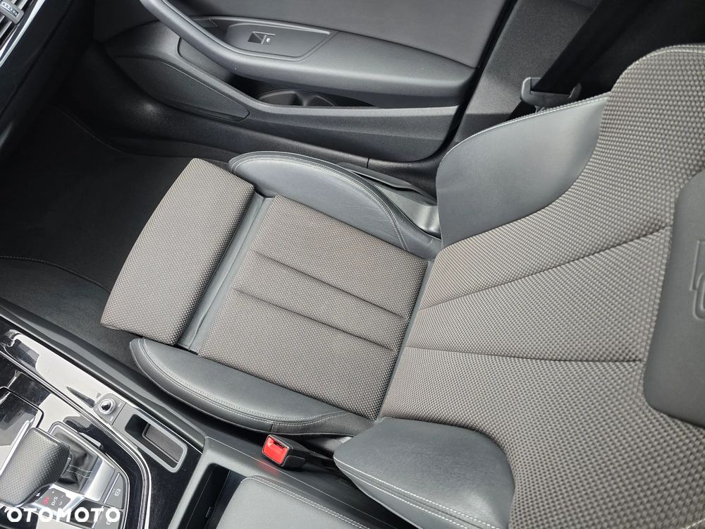 Audi A4 Limousine 40 TFSI mHEV Quattro S Line S tronic - 29