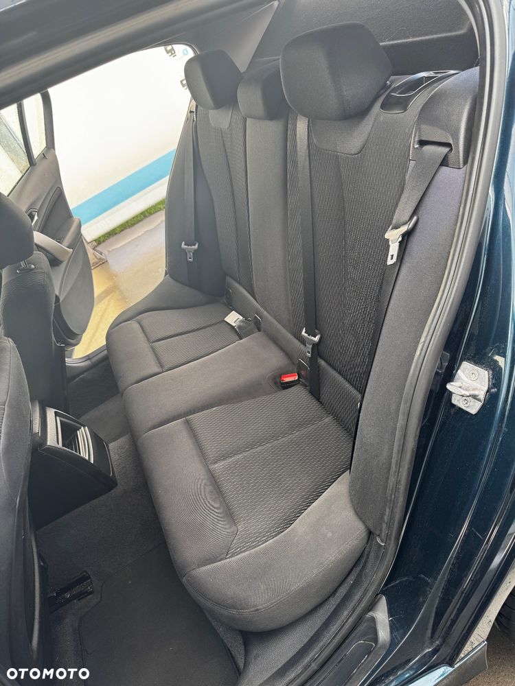 BMW Seria 1 114d - 8