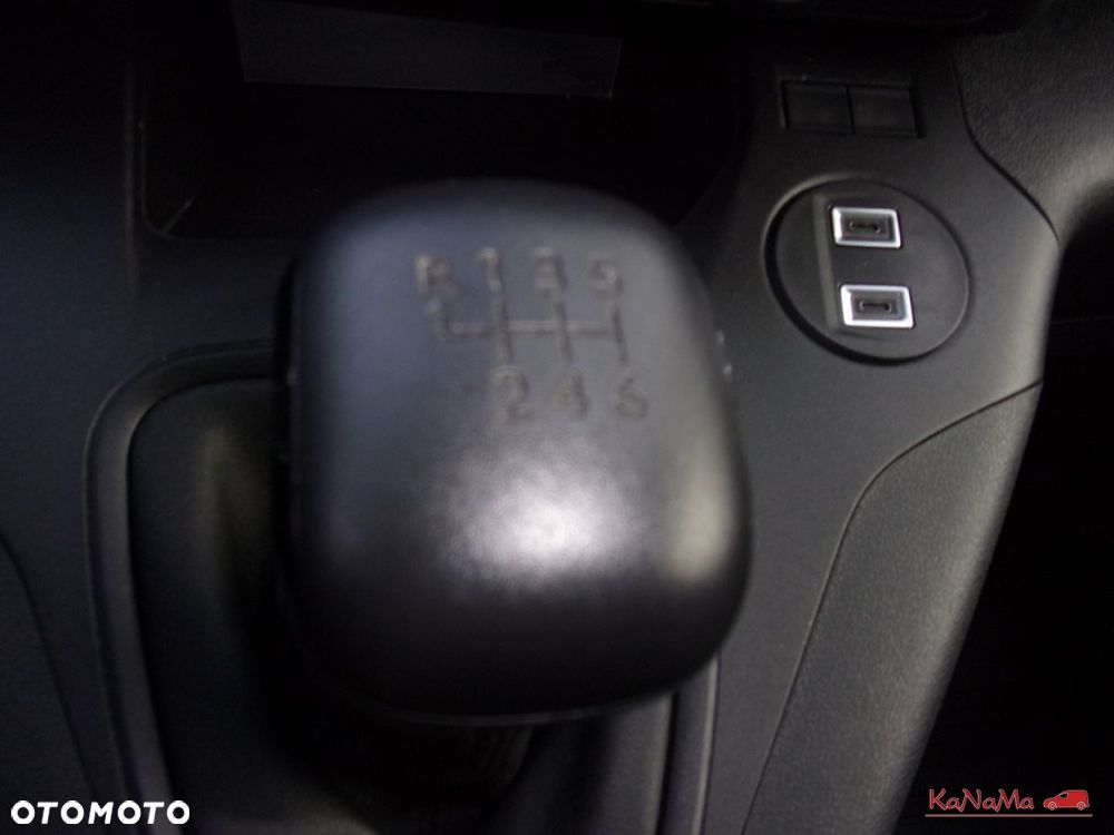 Toyota Proace City - 24