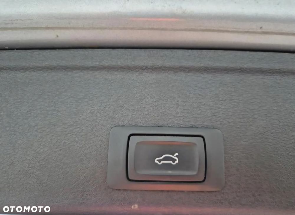 Audi A4 Avant 2.0 TDI Design - 9