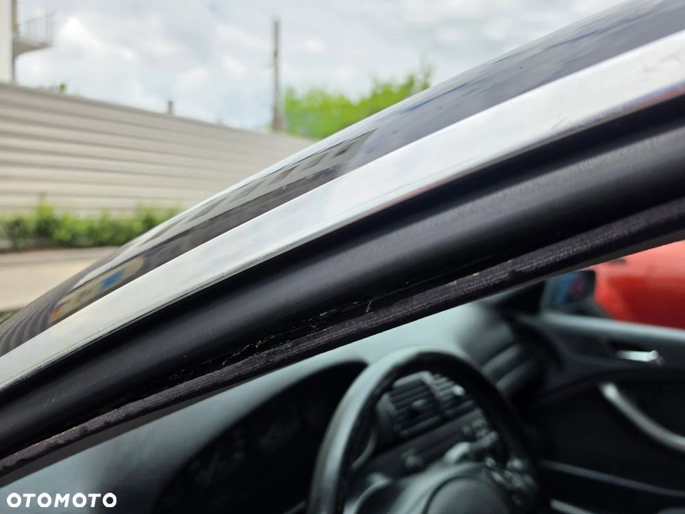 BMW Seria 3 325Ci - 22