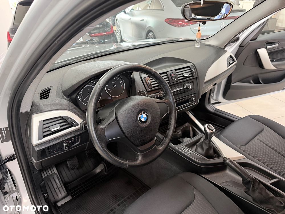 BMW Seria 1 - 18