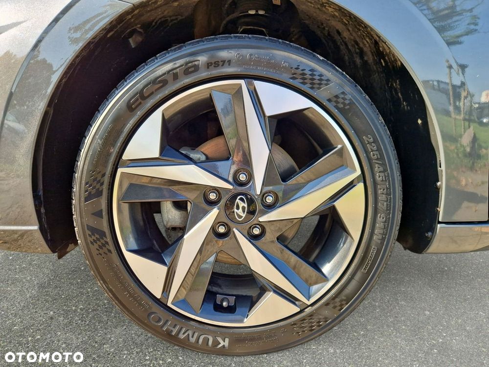 Hyundai Elantra 2023