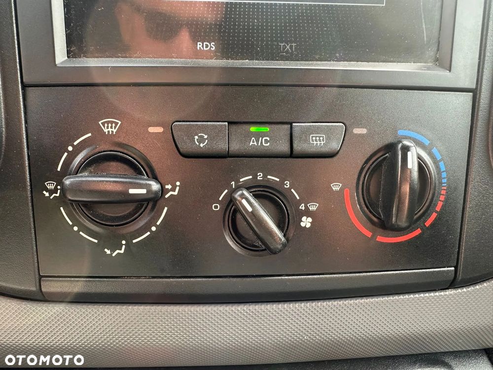 Peugeot Partner 1.6 Hdi 99 kM manual, 2015 rok EURO 6! ORGINALNY PRZEBIEG, HAK, ALUFELGI- BEZWYPADKOWY!!! - 32