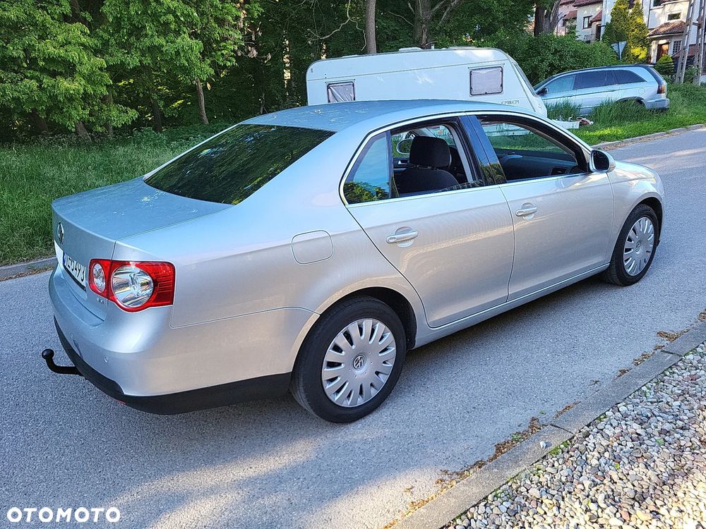 Volkswagen Jetta 1.9 TDI Comfortline - 14